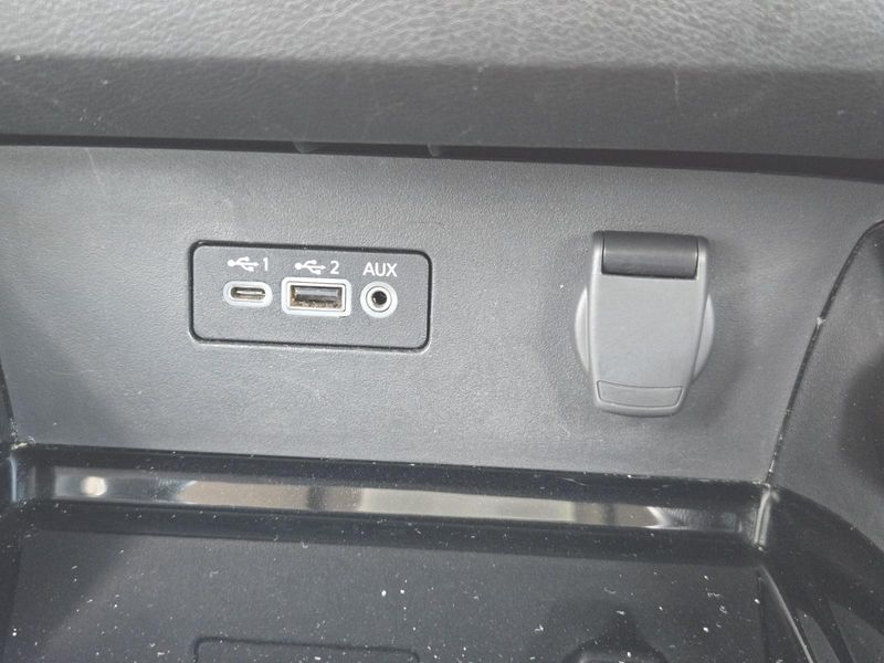 Used 2025 Nissan Altima SR FWD