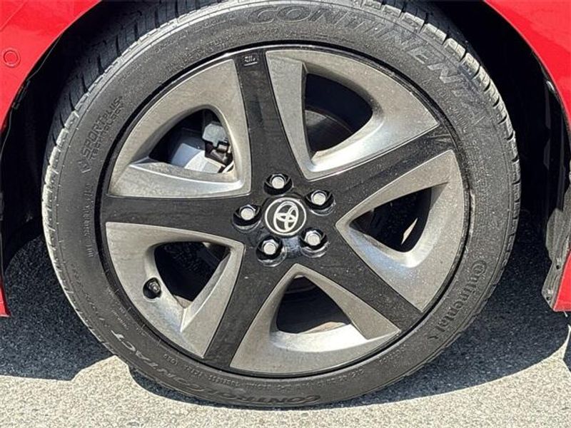 2019 Toyota Prius LImage 10