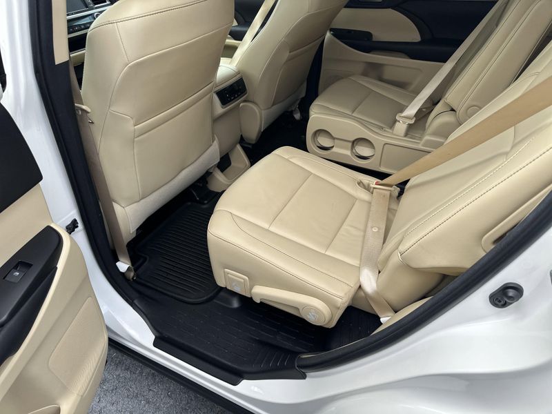 Used 2015 Toyota Highlander XLEImage 15