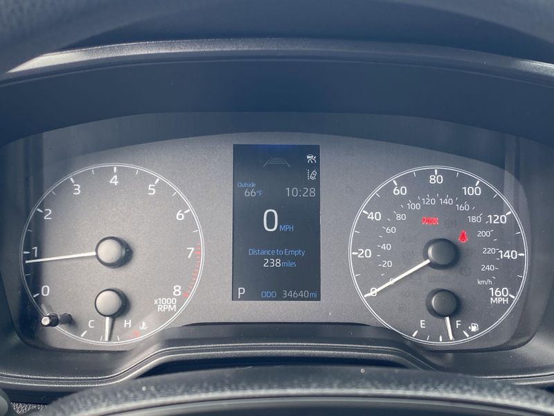 2024 Toyota Corolla LEImage 28