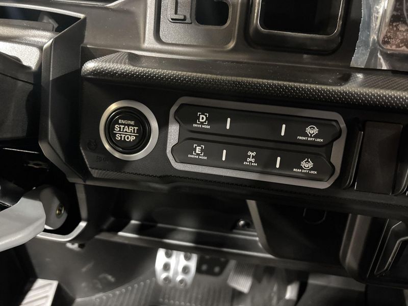 New 2026 Can-Am DEFENDER MAX XT HD11 WITH 10.25 IN. INFOTAINMENT Image 29