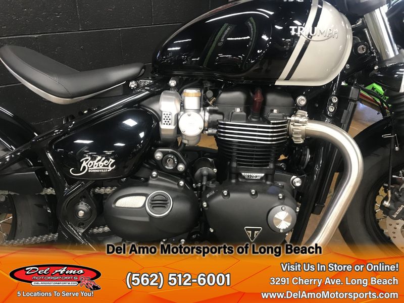 2024 Triumph BONNEVILLE BOBBER  in a JET BLACK/ASH GRAY exterior color. Del Amo Motorsports of Long Beach (562) 362-3160 delamomotorsports.com 