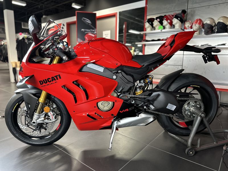 2024 Ducati PANIGALE V4 SImage 2