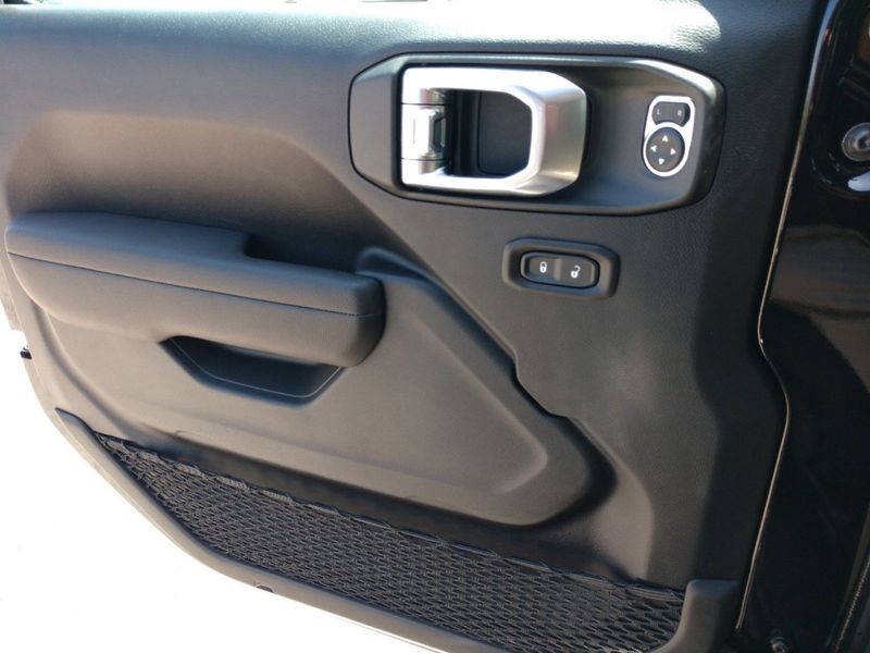 2023 Jeep Gladiator Willys 4x4Image 23