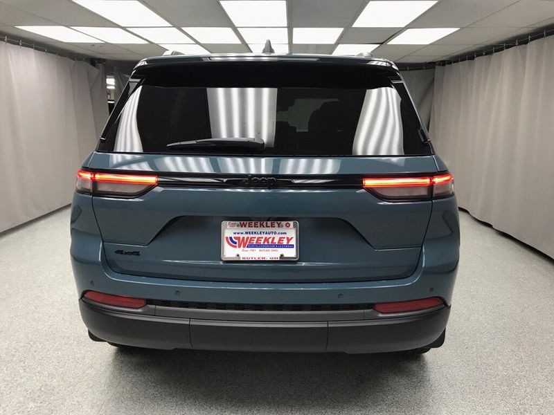 New 2026 Jeep Grand Cherokee Limited 4x4Image 11