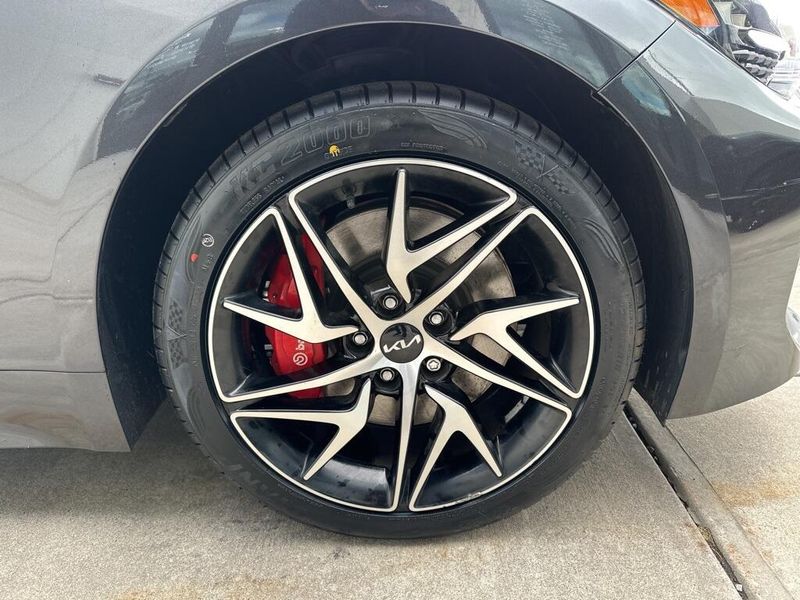 2023 Kia Stinger GT-LineImage 12