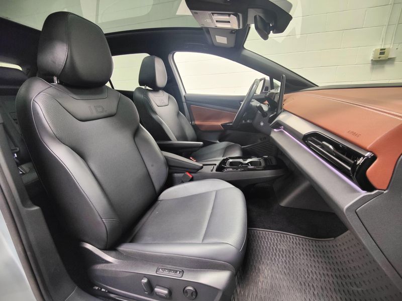 2021 Volkswagen ID.4 Pro S 82kw w/Glass RoofImage 6