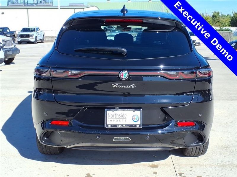 New 2025 Alfa Romeo Tonale AwdImage 8