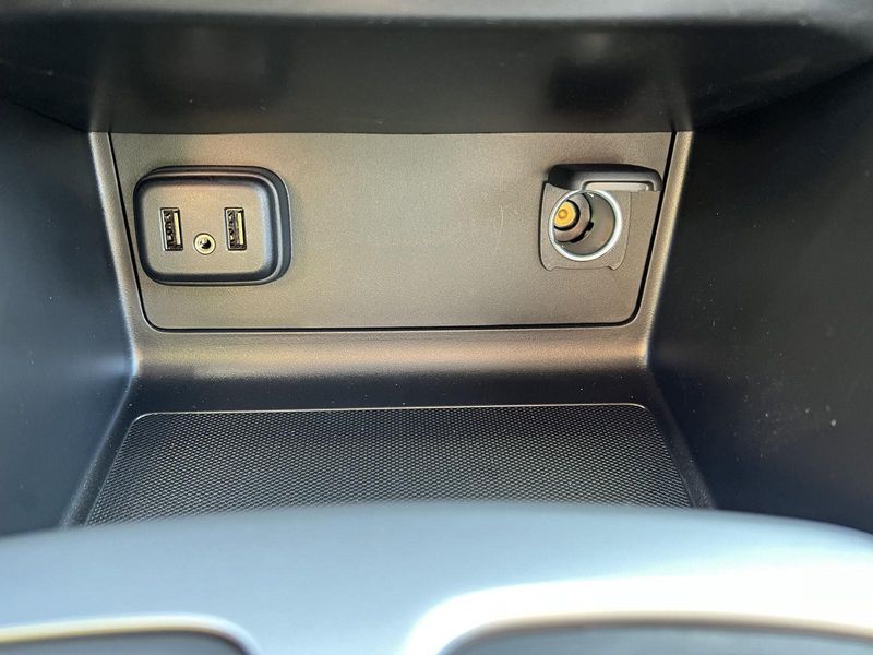 2022 Chevrolet Colorado LT photo 33