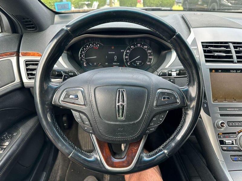 2017 Lincoln MKZ ReserveImage 2