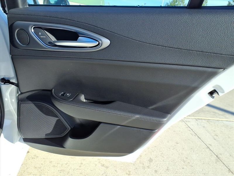 New 2025 Alfa Romeo Giulia RwdImage 11