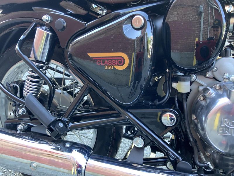 New 2024 Royal Enfield CLASSIC 350 