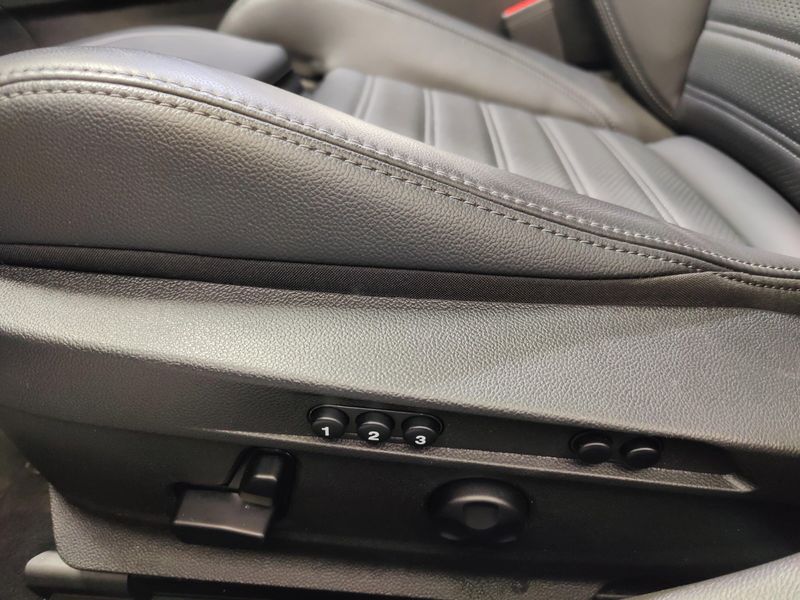 Used 2024 Alfa Romeo Giulia Veloce Premium AWD w/Sunroof/Activ AsstImage 14