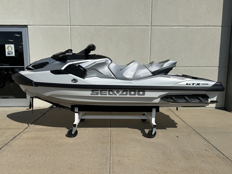 2024 SEA DOO GTX LTD 300 AUDIO Image 2