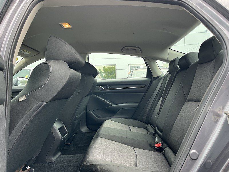 2019 Honda Accord 4d LX 1.5LImage 17