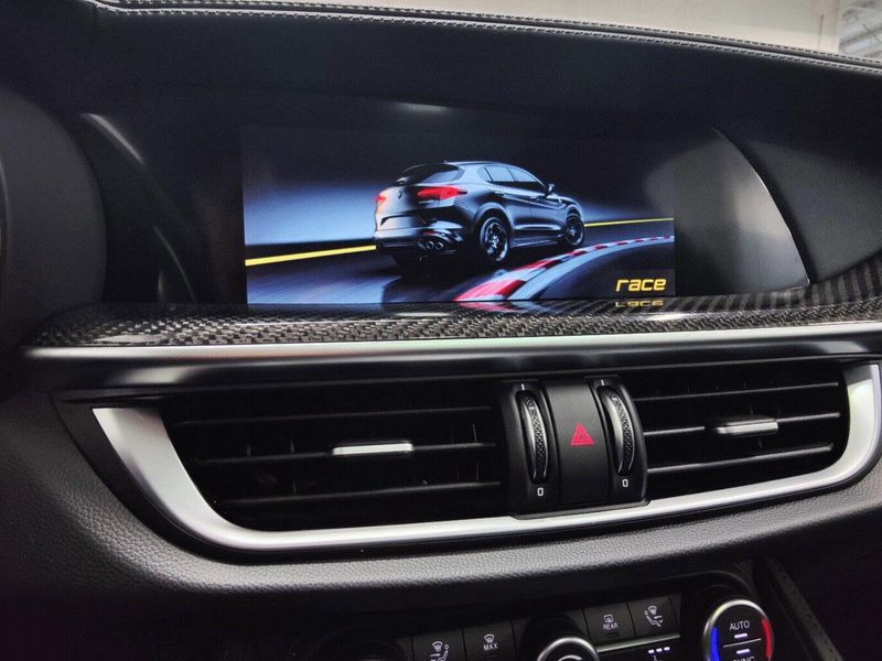 Used 2023 Alfa Romeo Stelvio Quadrifoglio AWD w/SunroofImage 28