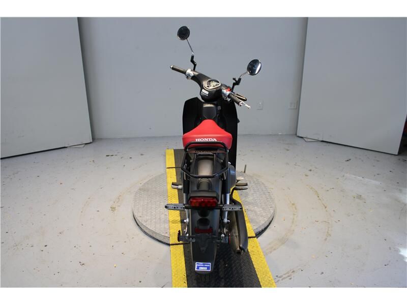 Used 2022 Honda SUPER CUB Image 2