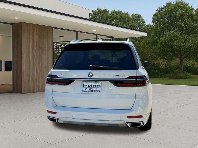 New 2026 BMW X7 xDrive40iImage 9
