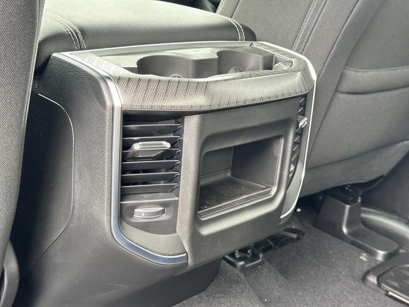 New 2026 RAM 1500 Big Horn Crew Cab 4x2 5'7' Box