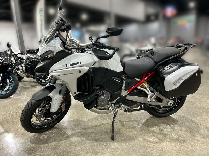 New 2024 Ducati MULTISTRADA V4 S TRAVEL & RADAR SPOKED WHEELS - DEMO Image 11