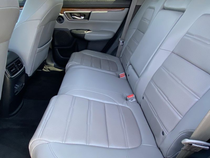 2022 Honda CR-V TouringImage 16