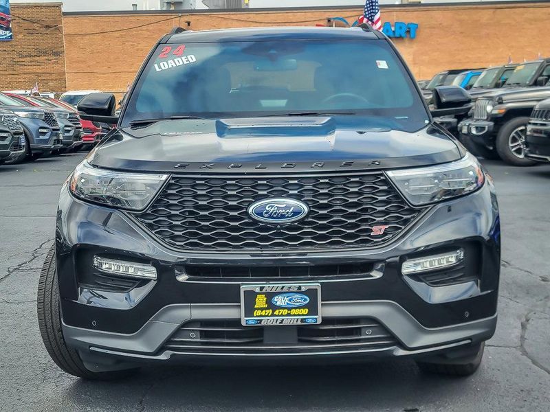 2024 Ford Explorer ST photo 4