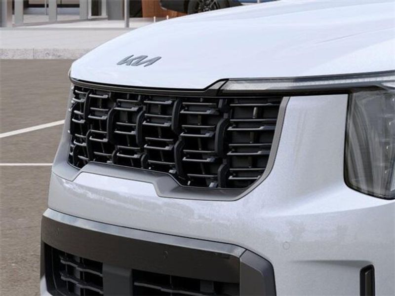 New 2025 Kia Sorento X-Line EXImage 12
