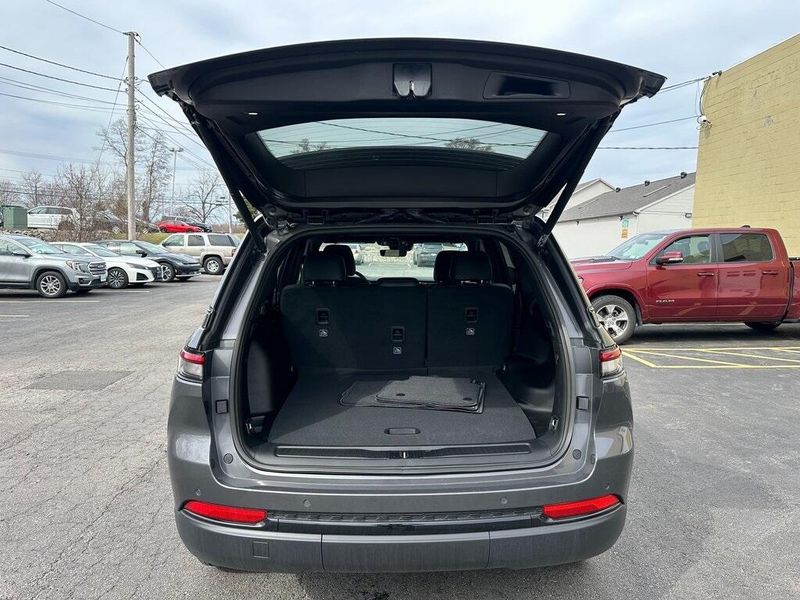 2025 Jeep Grand Cherokee Altitude X 4x4Image 11