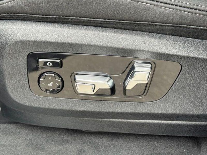 New 2026 BMW X7 xDrive40iImage 18