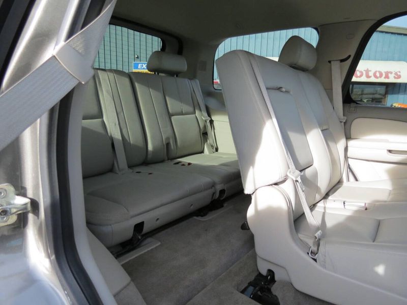 Used 2008 Chevrolet Tahoe LTZ 4x4 4dr SUVImage 9