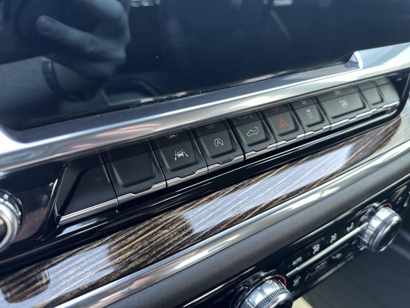 2023 GMC Sierra 1500 ElevationImage 33