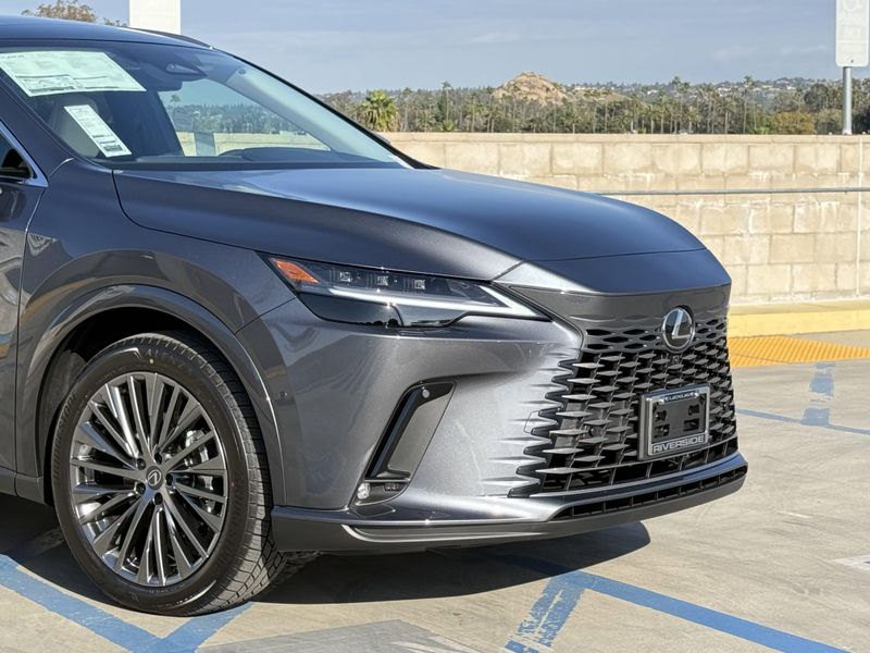 New 2026 Lexus RX 450h+ LuxuryImage 3