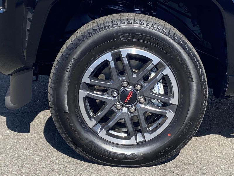 New 2025 Toyota Tacoma TRD SportImage 8