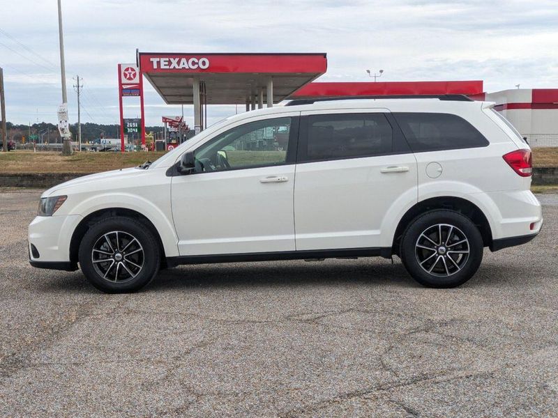 2019 Dodge Journey SEImage 6