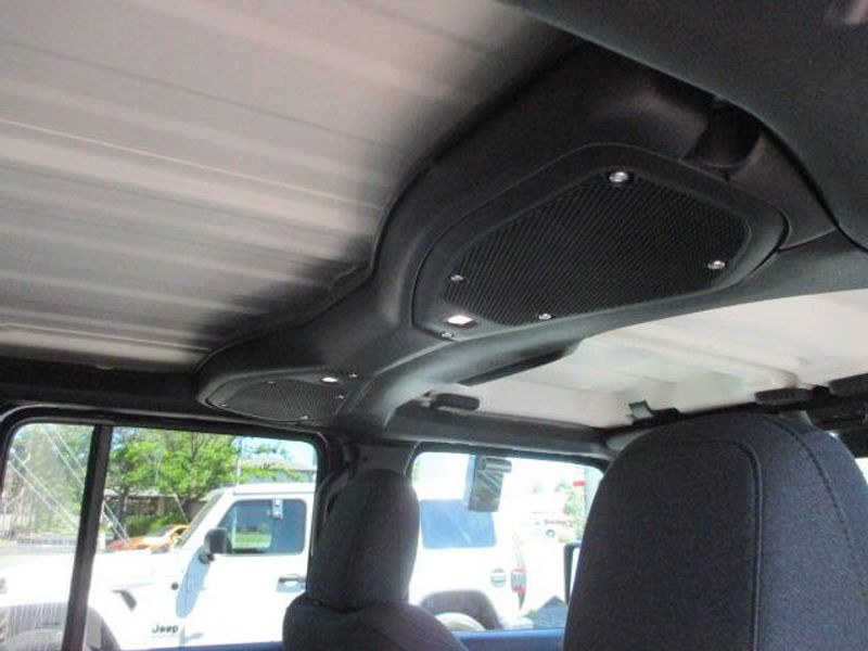 New 2026 Jeep Wrangler 4-door Sport SImage 27