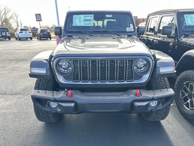 2024 Jeep Gladiator Rubicon X 4x4Image 2