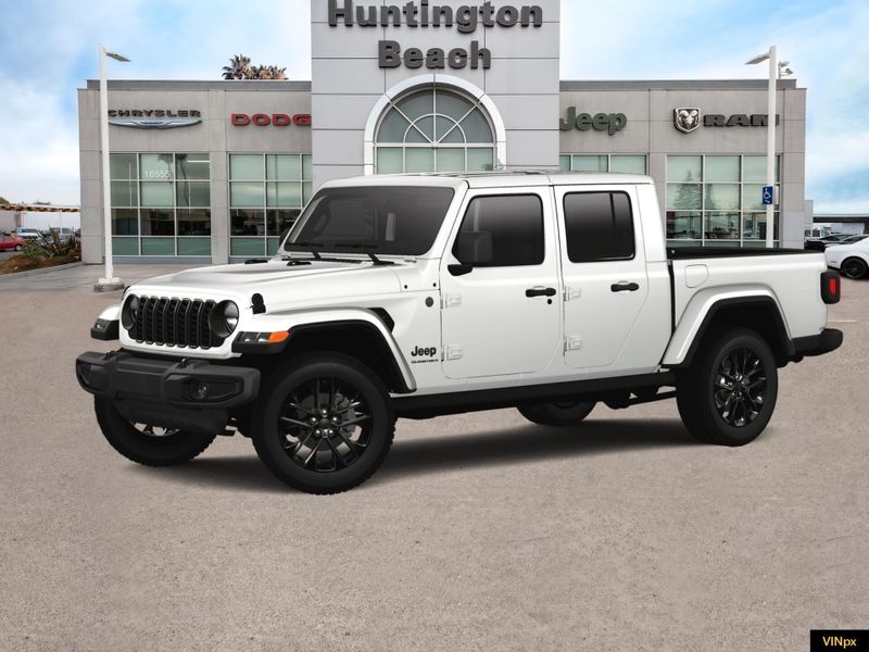 2025 Jeep Gladiator Nighthawk 4x4Image 2