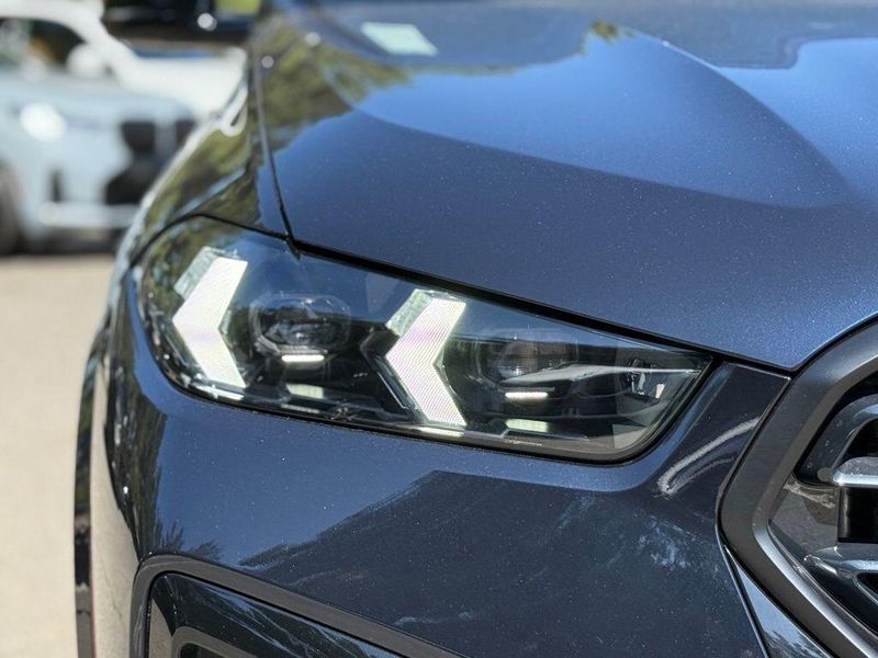 New 2026 BMW X5 M CompetitionImage 12