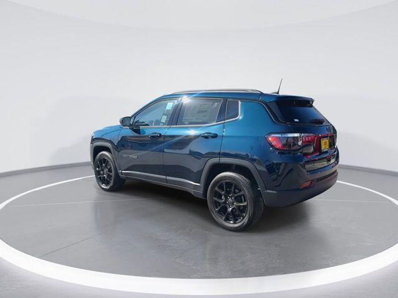 New 2026 Jeep Compass Latitude Altitude 4x4Image 6