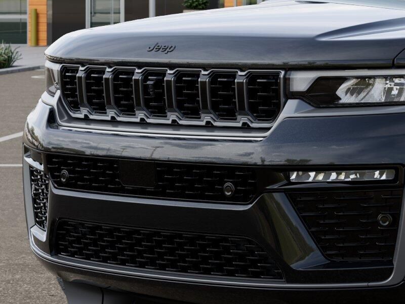 New 2026 Jeep Grand Cherokee L Summit 4x4Image 37