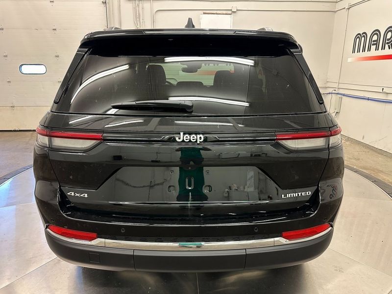 2024 Jeep Grand Cherokee Limited 4x4Image 9