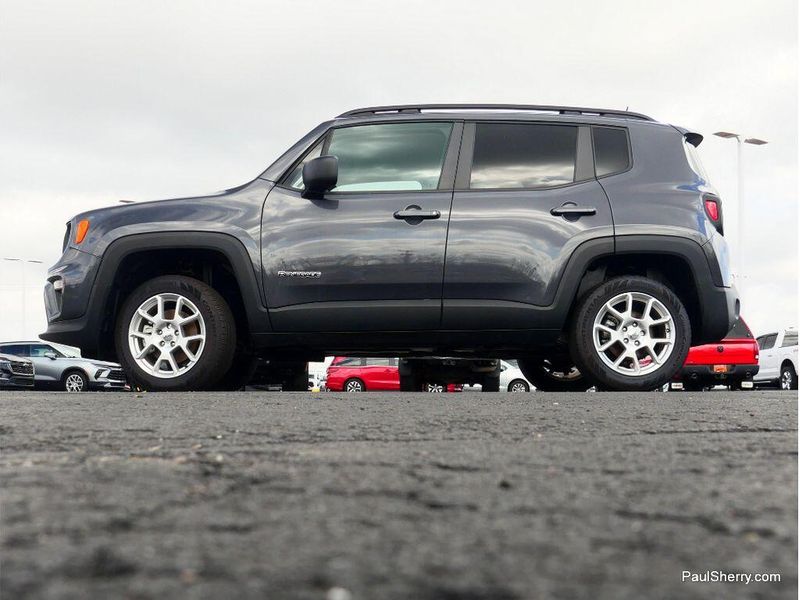 Used 2023 Jeep Renegade Latitude