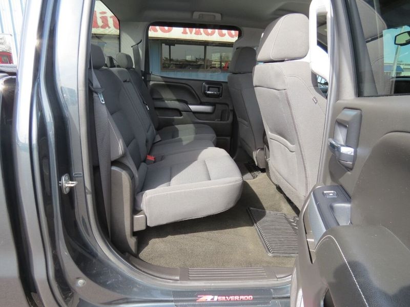 2018 Chevrolet Silverado 1500 LT Z71 4x4 4dr Crew Cab 5.8 ft. SBImage 22