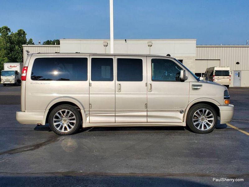 Used 2019 Chevrolet Express 2500 Image 10