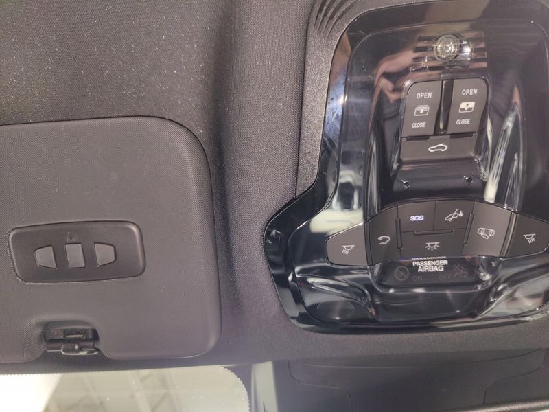 Used 2025 Alfa Romeo Stelvio Intensa AWD w/Sunroof/NavImage 35