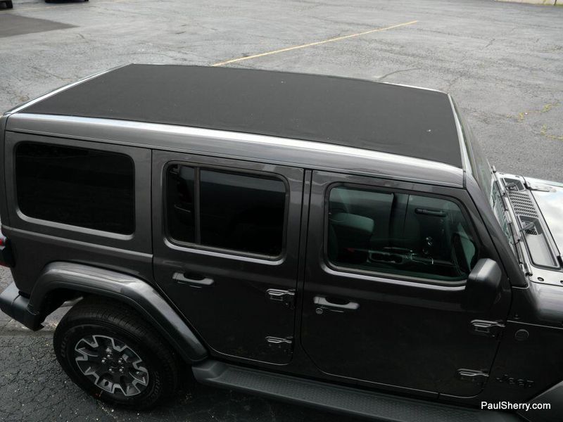 New 2025 Jeep Wrangler 4-door SaharaImage 14
