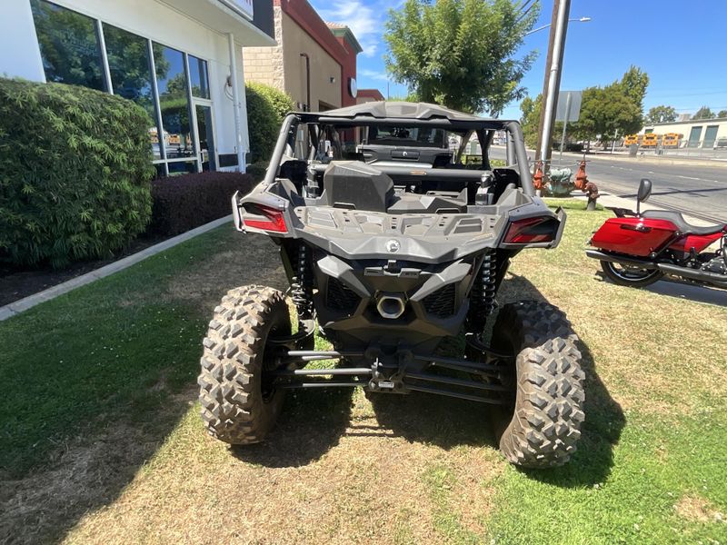 New 2026 Can-Am MAVERICK MAX XDS 64 TURBO RR Image 4