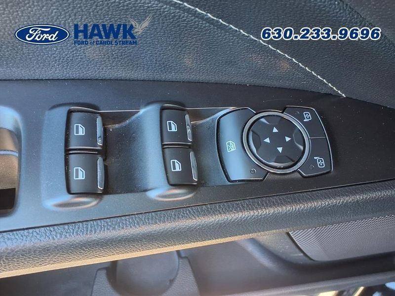 2020 Ford Fusion Titanium photo 3