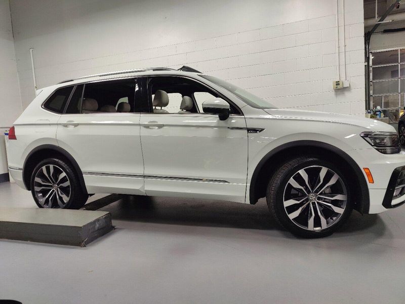 2021 Volkswagen Tiguan SEL Premium R-Line AWD w/SunroofImage 3