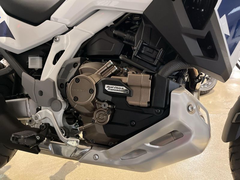 New 2026 Honda AFRICA TWIN DCT Image 16